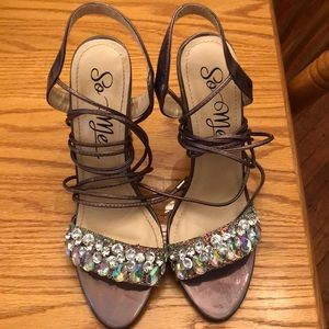 Beautiful bejeweled heels from Fashionnova!